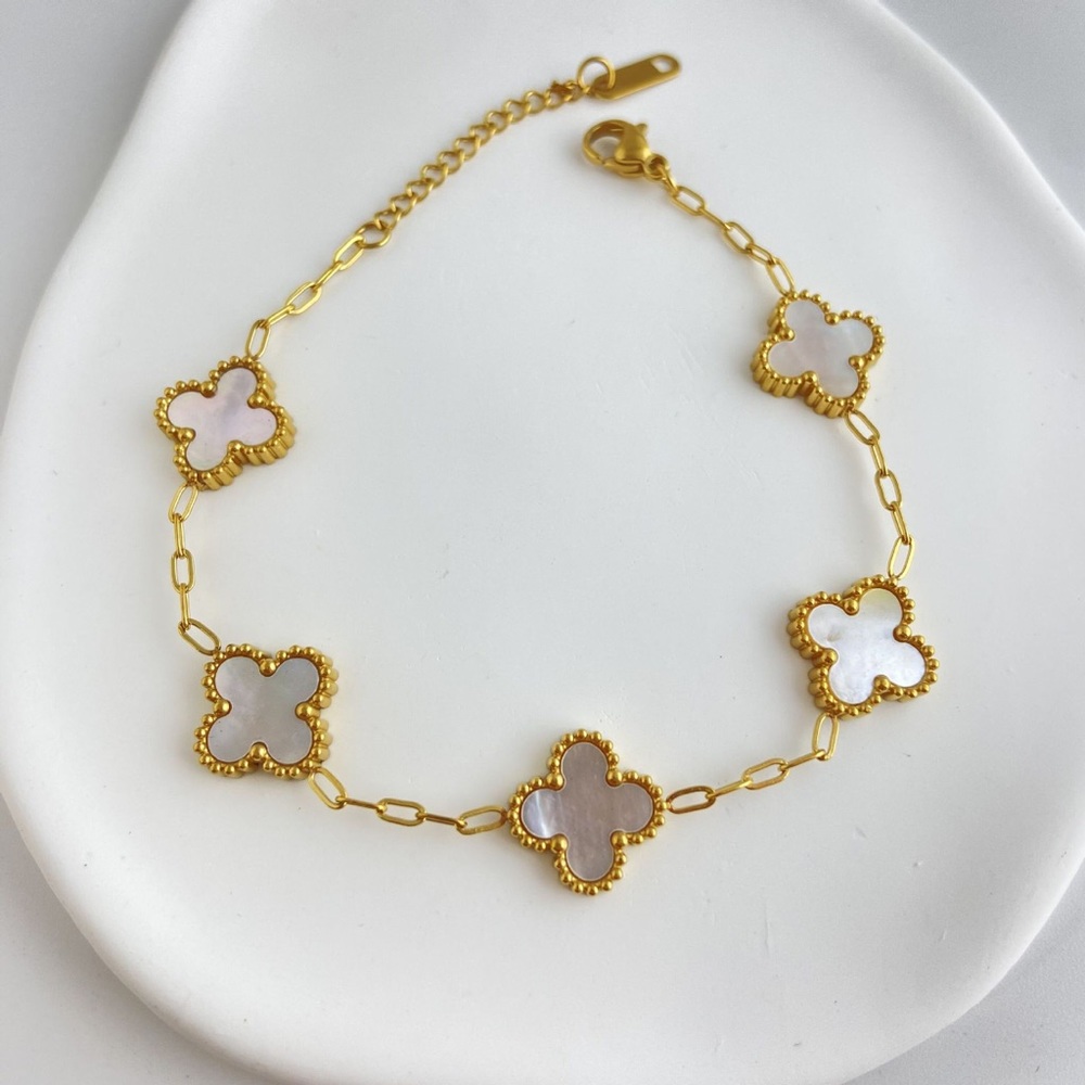 White clovers gold bracelet